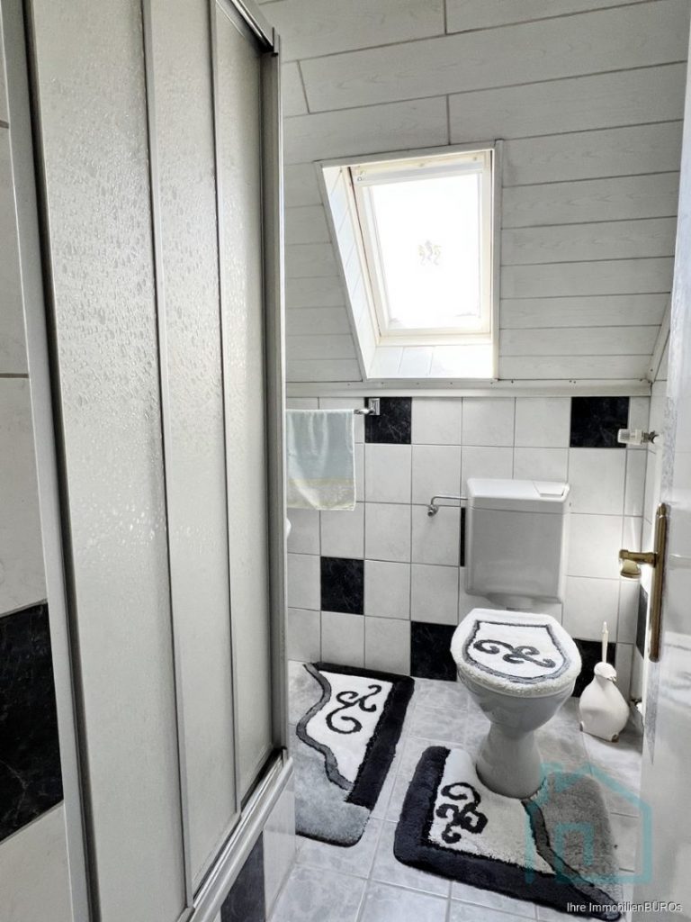 Duschbad im Obergeschoss