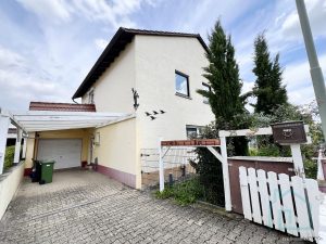 Einfahrt, Garage