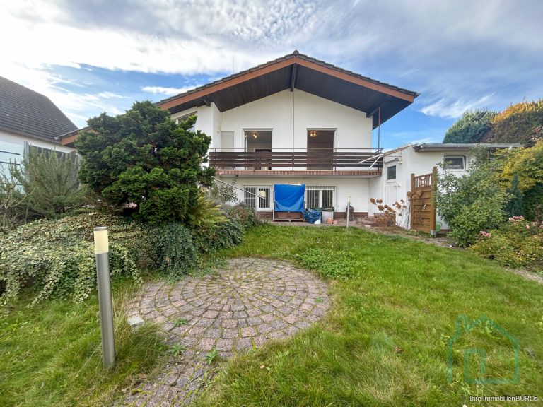 Hausansicht aus dem Garten