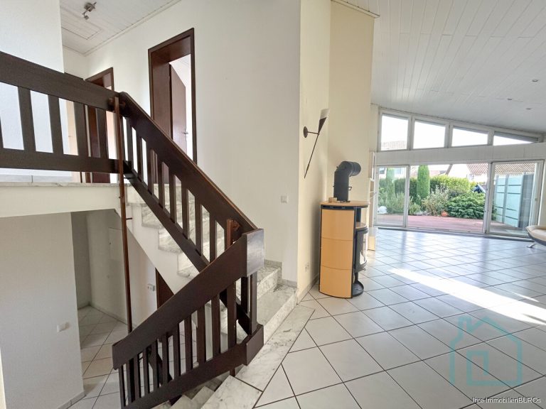 Eingangsbereich mit Treppenhaus