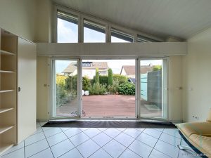 Fensterfront im Wohnzimmer