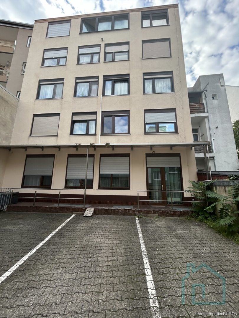 Parkplatz im Hinterhof