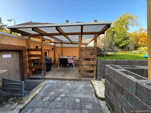 Überdachter Freisitz