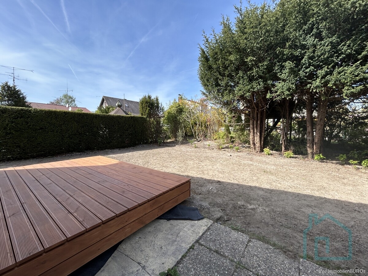 Garten (noch ohne Rasen)