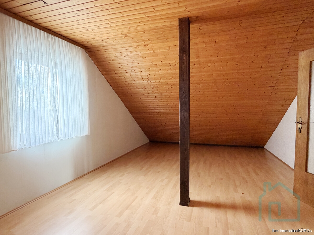 Zimmer 2 im Dachgeschoss