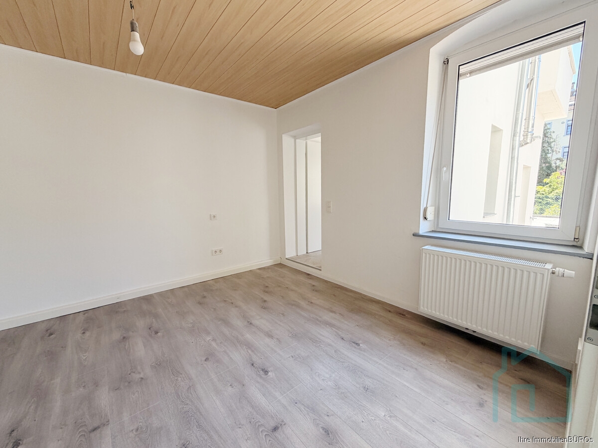 Durchgangszimmer von der Küche zum Bad