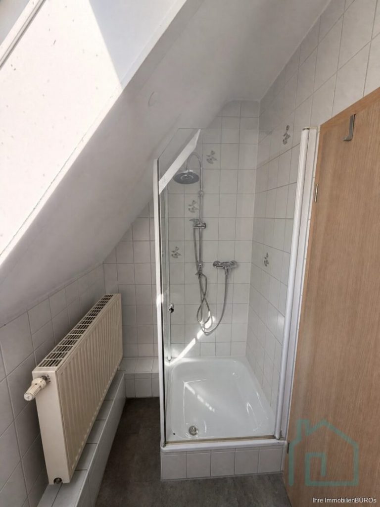 Badezimmer bearbeitete mit KI