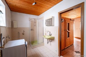 Dusche-Sauna EG