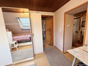 von hier ins Schlafzimmer