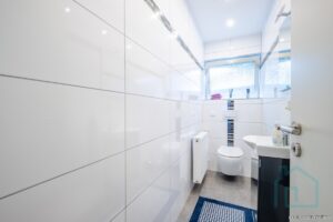 Gästetoilette EG