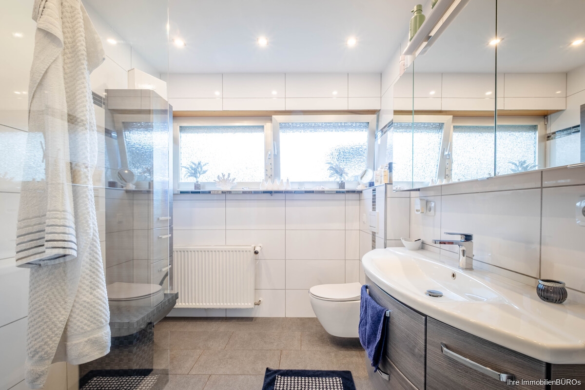 Badezimmer EG
